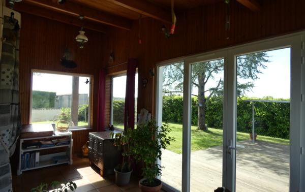 TRES PROCHE SAUJON – MAISON AVEC QUATRES CHAMBRES SUR UN TERRAIN D’ENVIRON 1.900 M²