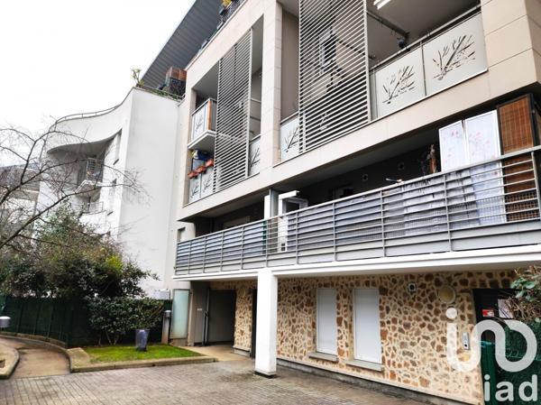 Appartement 4 pièces de 81 m² à Stains (93240)