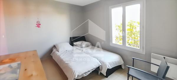 ST REMY DE PROVENCE - Maison individuelle avec jardin dans copropriété avec piscine