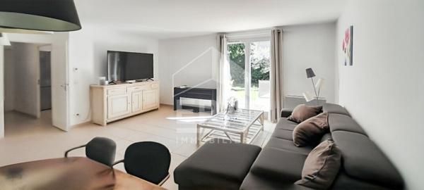 ST REMY DE PROVENCE - Maison individuelle avec jardin dans copropriété avec piscine