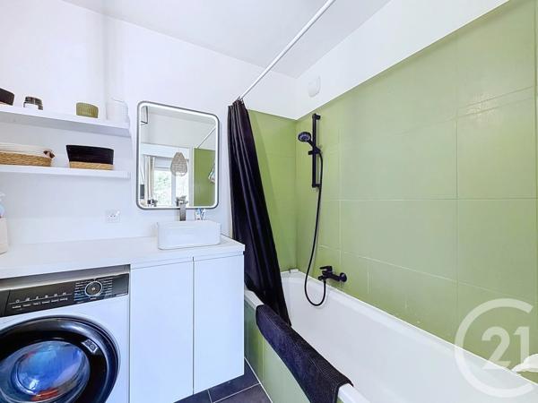 Appartement T2 à vendre  2 pièces - 45 m 2   VILLENEUVE LOUBET  - 06