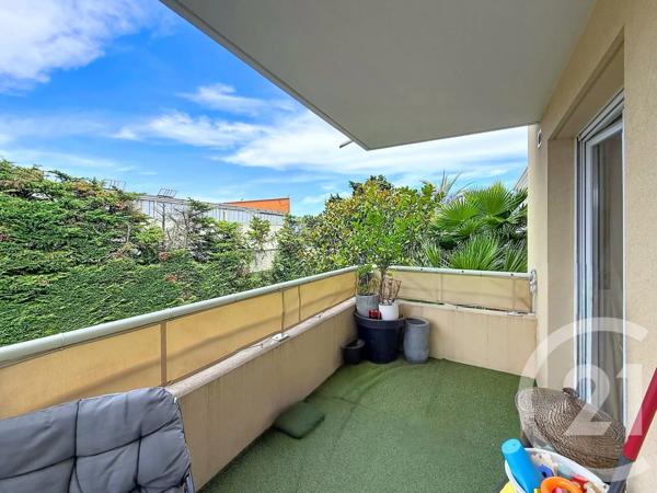 Appartement T2 à vendre  2 pièces - 45 m 2   VILLENEUVE LOUBET  - 06