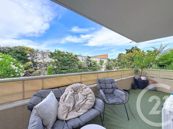 Appartement T2 à vendre  2 pièces - 45 m 2   VILLENEUVE LOUBET  - 06