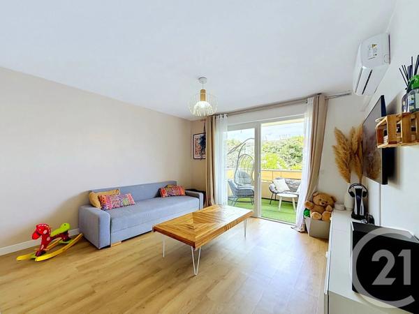 Appartement T2 à vendre  2 pièces - 45 m 2   VILLENEUVE LOUBET  - 06