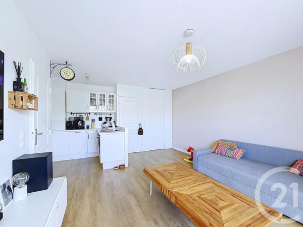 Appartement T2 à vendre  2 pièces - 45 m 2   VILLENEUVE LOUBET  - 06