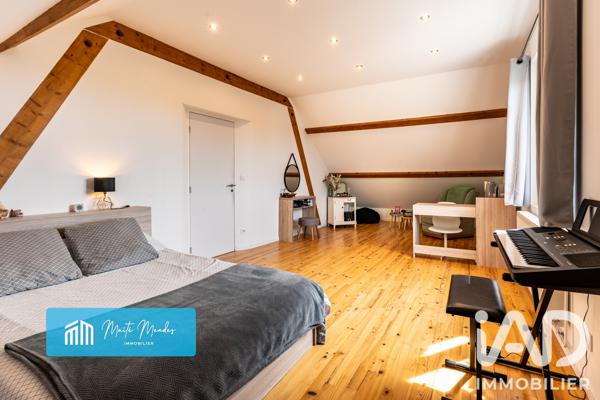 Maison à vendre 11 pièces 306,27 m² Sury-le-Comtal