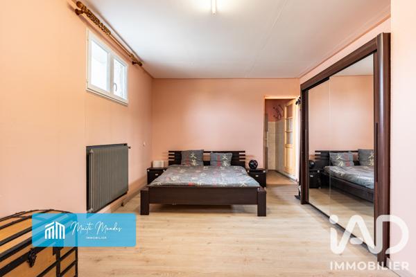 Maison à vendre 11 pièces 306,27 m² Sury-le-Comtal