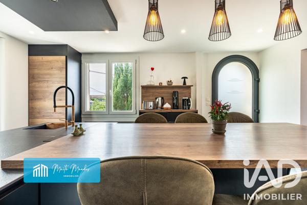 Maison à vendre 11 pièces 306,27 m² Sury-le-Comtal