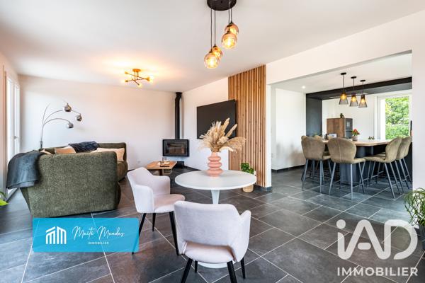 Maison à vendre 11 pièces 306,27 m² Sury-le-Comtal