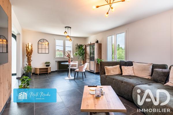 Maison à vendre 11 pièces 306,27 m² Sury-le-Comtal
