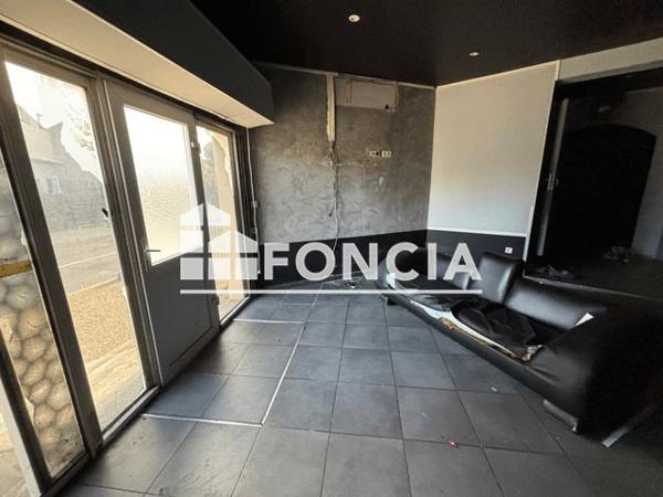 À vendre Local commercial 85.1 m² - Lunel 34400