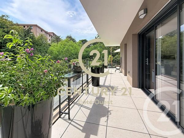 Appartement F3 à vendre  3 pièces - 97,22 m 2   GRASSE  - 06