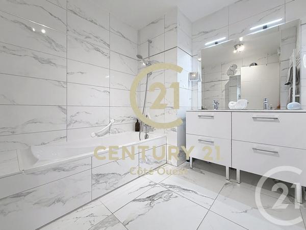 Appartement F3 à vendre  3 pièces - 97,22 m 2   GRASSE  - 06