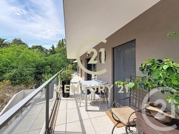 Appartement F3 à vendre  3 pièces - 97,22 m 2   GRASSE  - 06