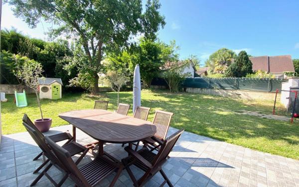 Maison à vendre    5 pièces •  Mézières-sur-Seine