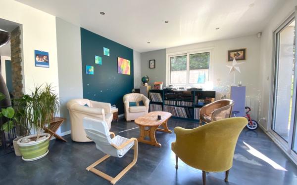 Maison à vendre    5 pièces •  Mézières-sur-Seine