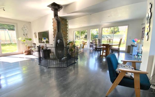 Maison à vendre    5 pièces •  Mézières-sur-Seine