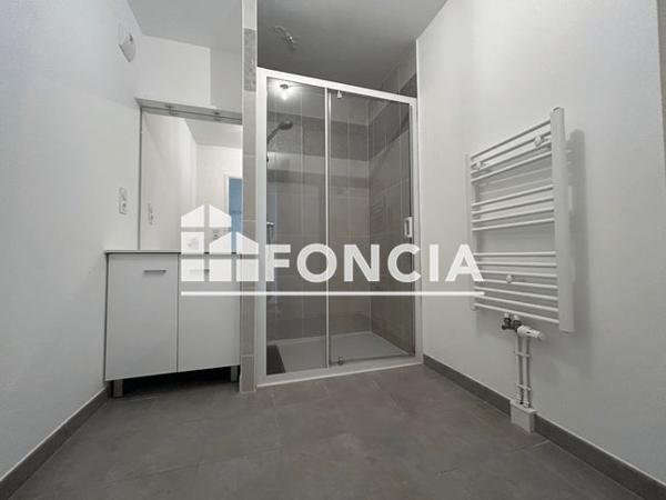 Location Appartement 2 pièces 39.25 m² - 3 BIS COTE SAINT SEBASTIEN Nantes 44000