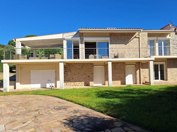 Villa centre, Vue mer