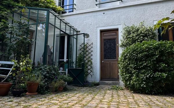 Maison à vendre    3 pièces •  Asnières-sur-Seine