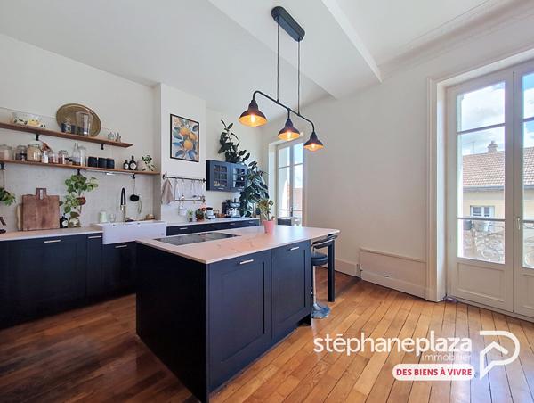 Appartement 6 pièces 161 m2