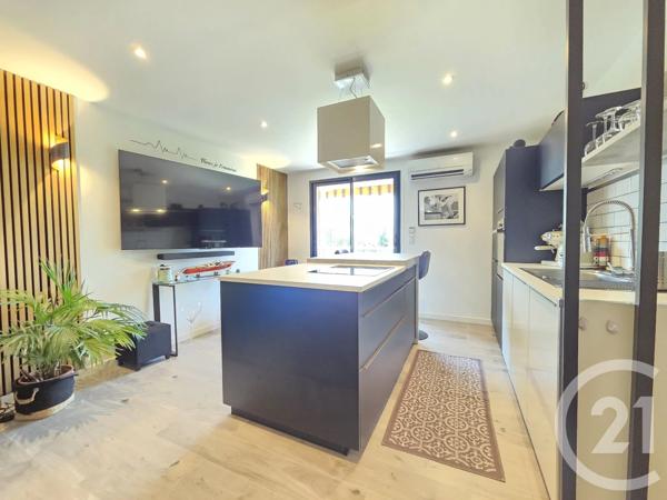 Appartement F1 à vendre  1 pièce - 39,17 m 2   BANDOL  - 83