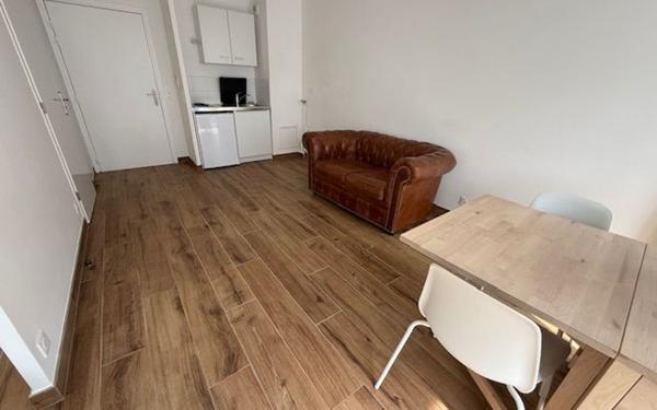 Appartement à louer    1 pièce •  Les Ulis