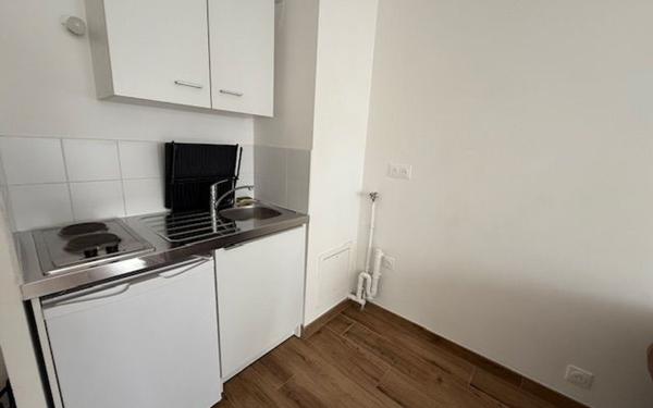 Appartement à louer    1 pièce •  Les Ulis