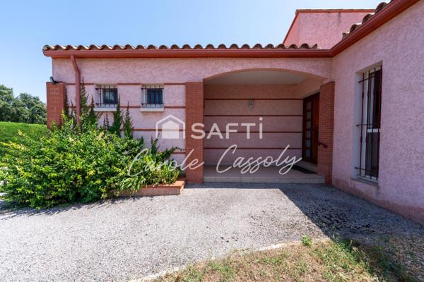 Villa spacieuse de 190m² environ  4 faces plain pied sur grand terrain arboré.