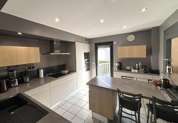 St ETIENNE 42100 proche IUT, Villa sur sous-sol 130m² habitables 3 chambres grand garage sur 851m² de terrain