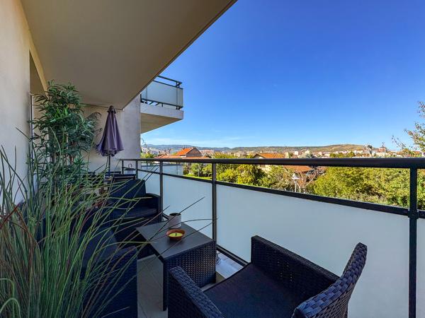 Appartement T3 77m² avec balcon et garage