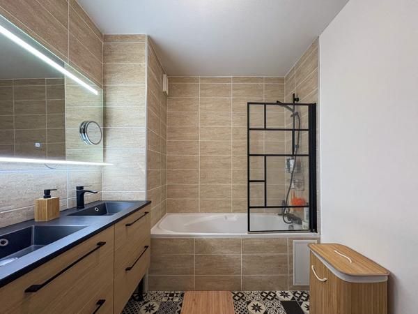 Appartement T3 77m² avec balcon et garage