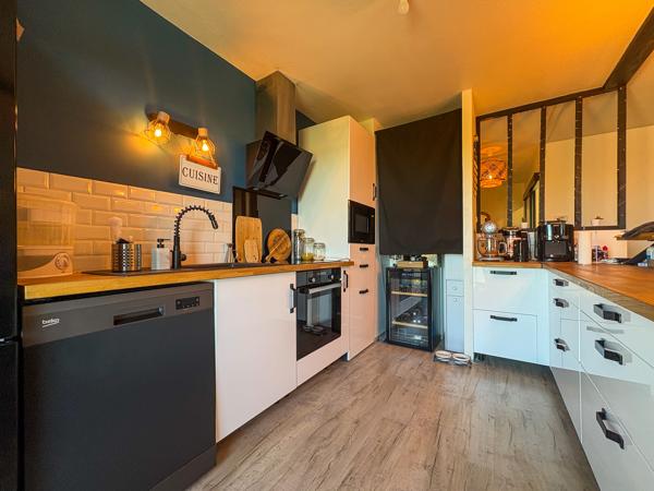 Appartement T3 77m² avec balcon et garage