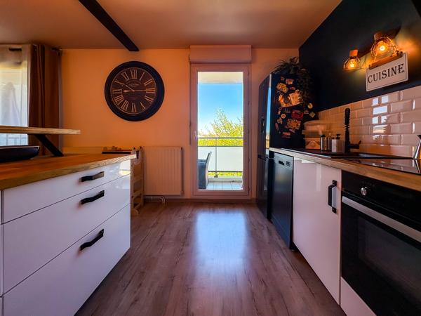 Appartement T3 77m² avec balcon et garage