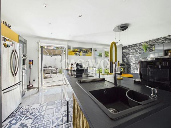 Vente Maison 6 pièces de 128m² - 95110 Sannois
