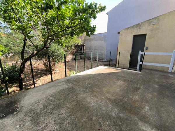 NARBONNE - Maison de type T4 avec garage et jardin