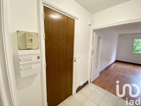 Appartement 2 pièces de 45 m² à Évry (91000)