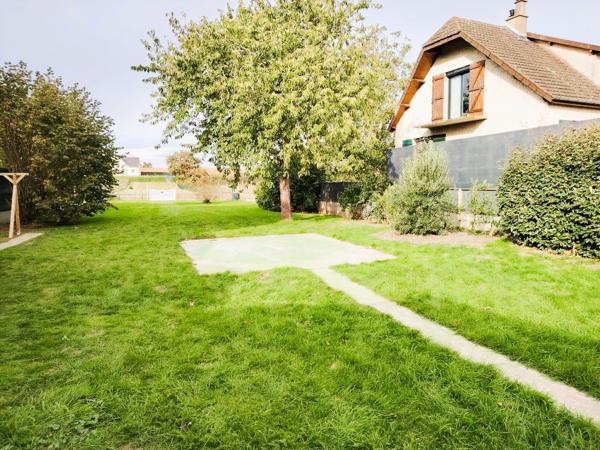 Maison sectuer de Courville Sur Eure 138 m2