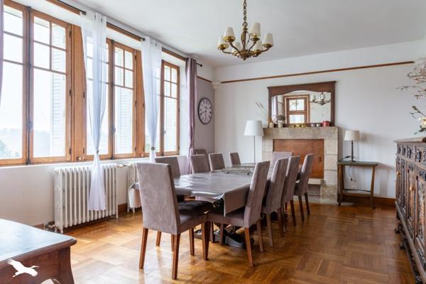 Maison à vendre 380 000 € Uzerche 10 p 300 m² DPE D