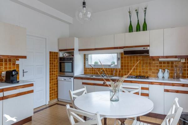 Maison à vendre 380 000 € Uzerche 10 p 300 m² DPE D