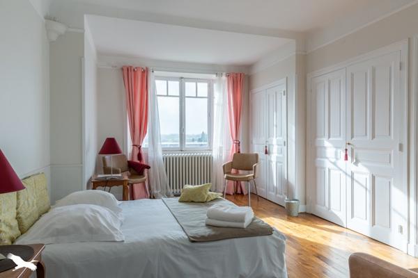 Maison à vendre 380 000 € Uzerche 10 p 300 m² DPE D
