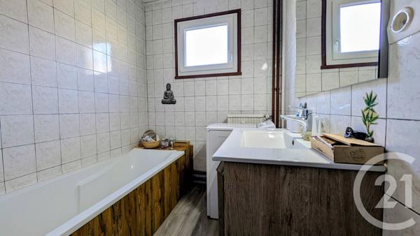 Appartement F3 à vendre  3 pièces - 61,70 m2 AUBENAS - 07