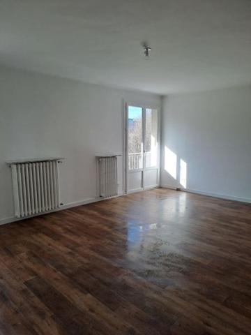 Appartement à vendre 133 000 € Foix 3 p 81 m² DPE D