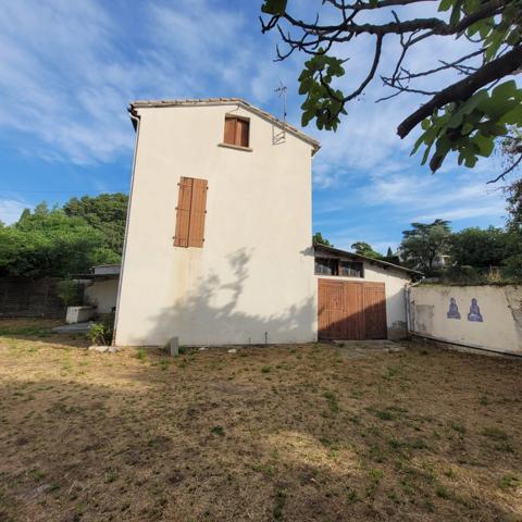 Dpt Gard (30), à vendre secteur Chantilly belle maison mitoyenne à rénover 115m² environ sur un terrain clos de 892m².