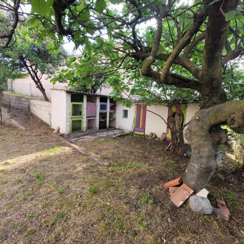 Dpt Gard (30), à vendre secteur Chantilly belle maison mitoyenne à rénover 115m² environ sur un terrain clos de 892m².