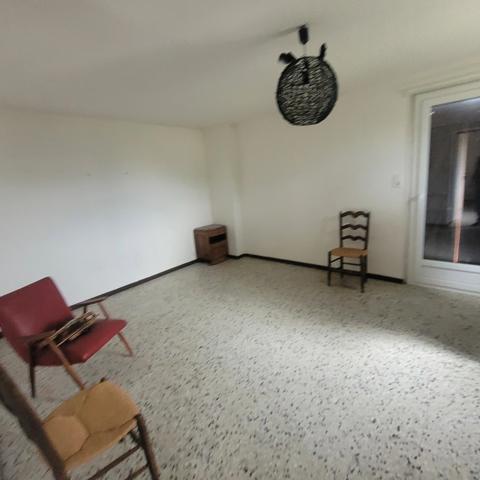 Dpt Gard (30), à vendre secteur Chantilly belle maison mitoyenne à rénover 115m² environ sur un terrain clos de 892m².