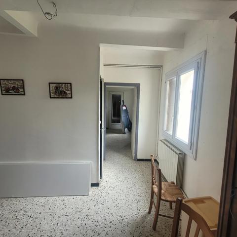 Dpt Gard (30), à vendre secteur Chantilly belle maison mitoyenne à rénover 115m² environ sur un terrain clos de 892m².