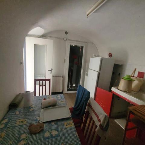 Dpt Gard (30), à vendre secteur Chantilly belle maison mitoyenne à rénover 115m² environ sur un terrain clos de 892m².