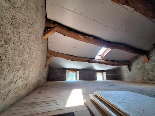 Maison rénovée montagne noire très proche Lac de Laprade avec jardin et garage