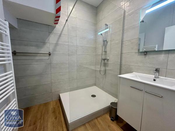 Appartement à louer 4 pièces 68.39m² Orléans (45000)
